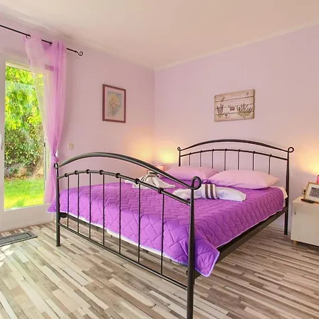 Elegant Krk Hideaway With Terrace