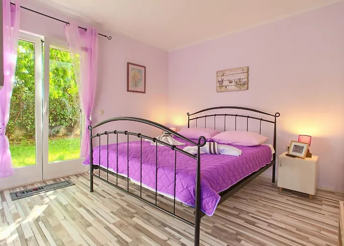 Elegant Krk Hideaway With Terrace